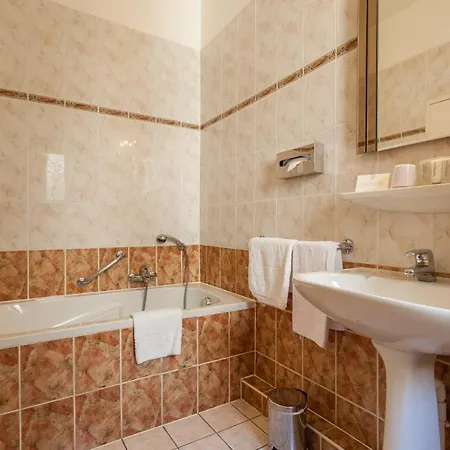 The Originals Boutique, Des Princes, Centre Hotel 3*